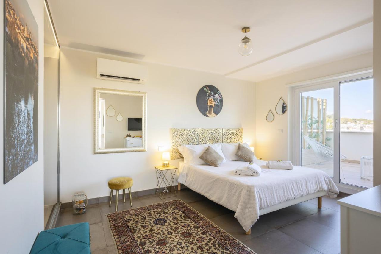 Appartamento Penthouse With A Panoramic Rooftop In Trastevere With Seasonally Jacuzzi *