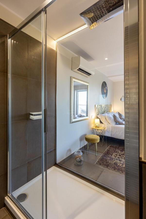 Appartamento Penthouse With A Panoramic Rooftop In Trastevere With Seasonally Jacuzzi *