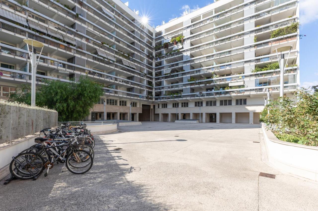 Penthouse With A Panoramic Rooftop In Trastevere With Seasonally Jacuzzi Apartamento Roma